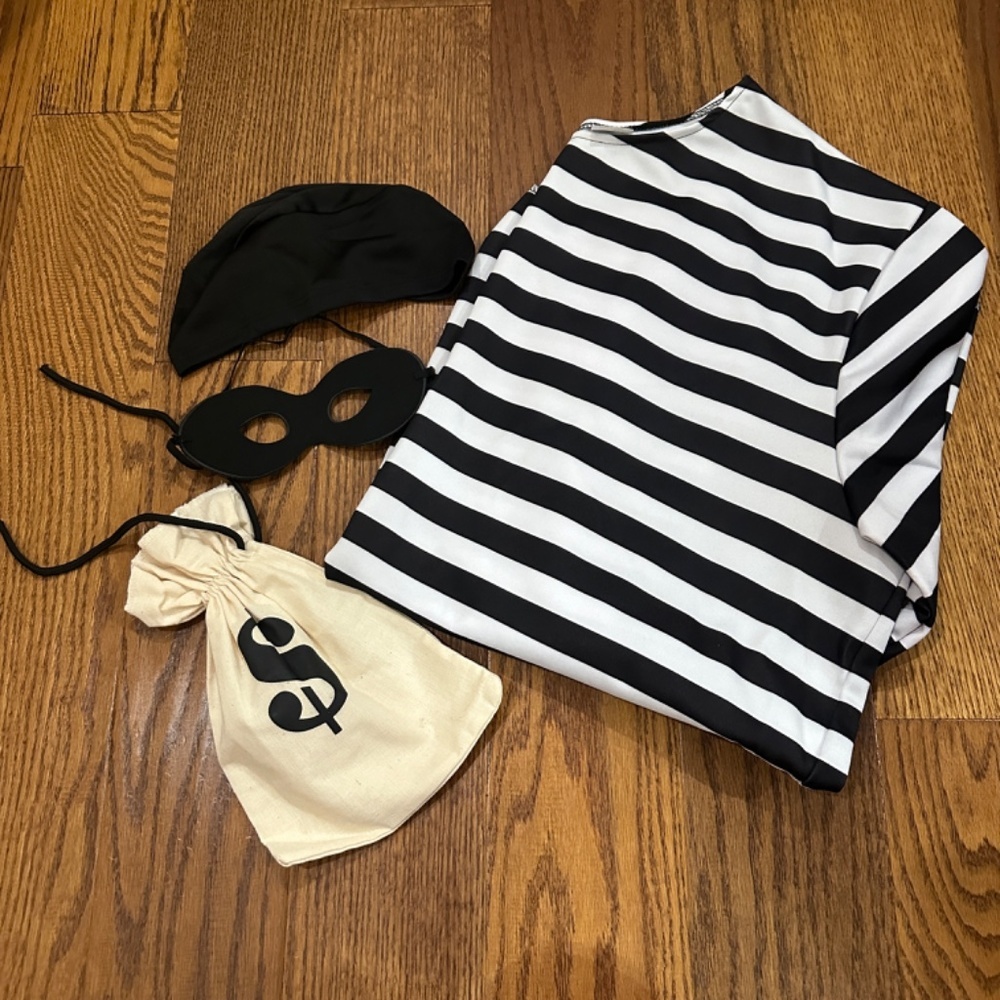 ! Spirit Halloween Black and White Burglar Costume Men Size 2X